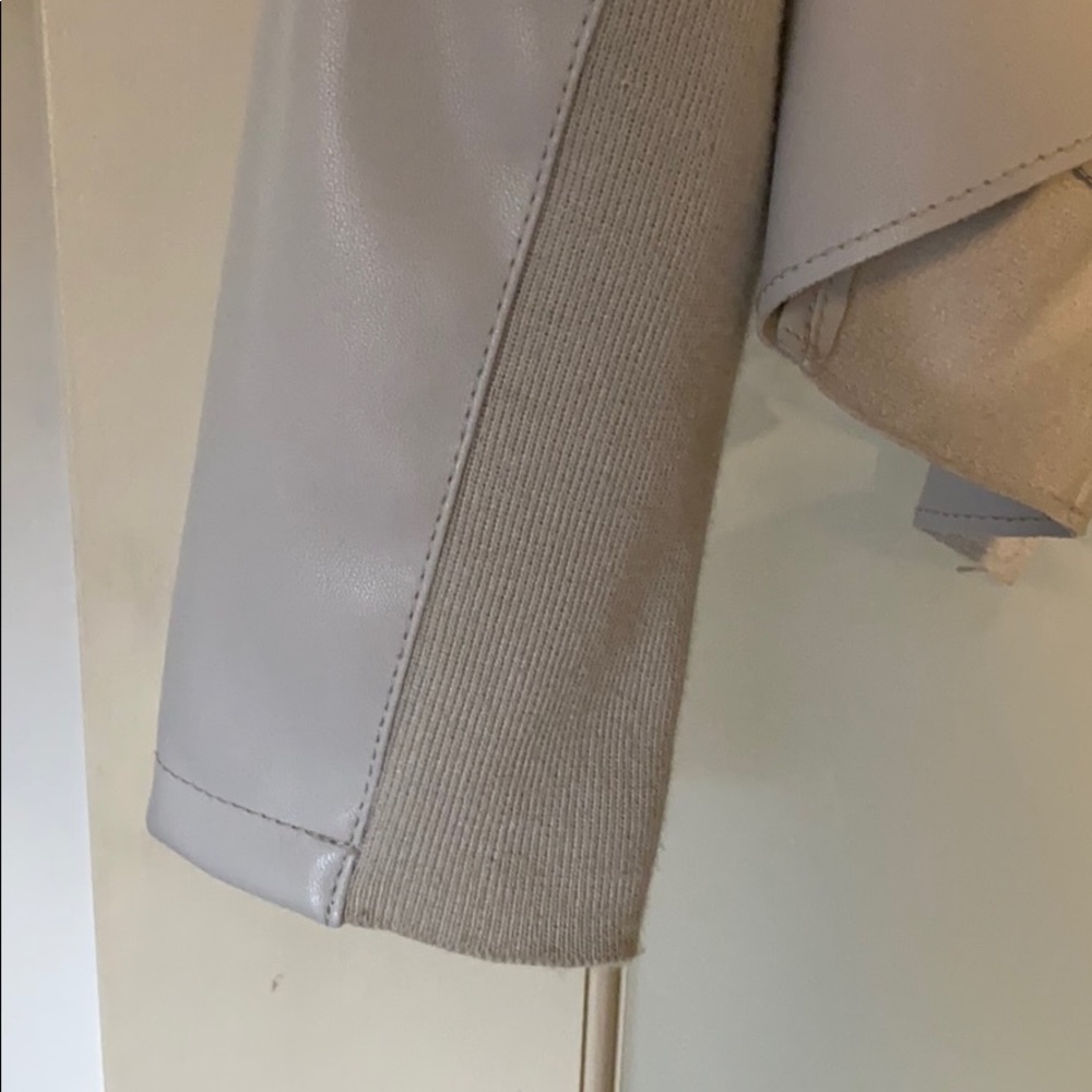 Jacket - Picture 5 of 5